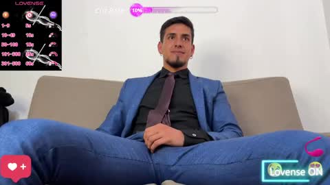Snapshot of tom_blunt96 chatting on June 1, 4:41 pm TOM online show from June 1, 4:41 pm