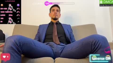 Snapshot of tom_blunt96 chatting on June 4, 3:29 pm TOM online show from June 4, 3:29 pm