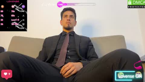 Snapshot of tom_blunt96 chatting on June 16, 11:24 am TOM online show from June 16, 11:24 am