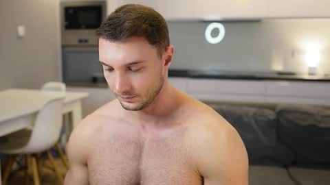 Tom online show from November 19, 7:08 am