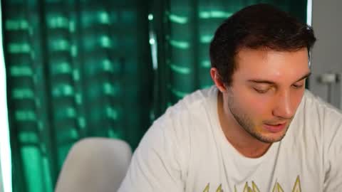 Snapshot of tom_fordd chatting on March 18, 7:11 am Tom online show from March 18, 7:11 am