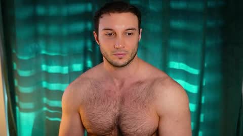 Snapshot of tom_fordd chatting on April 1, 7:31 am Tom online show from April 1, 7:31 am