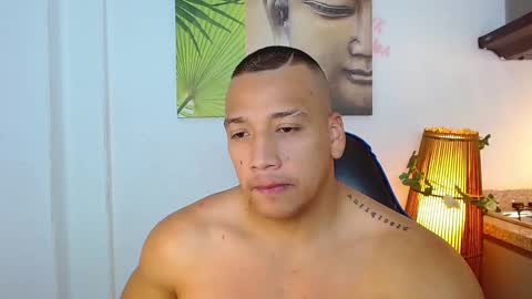 Tom muscle1 online show from December 7, 6:26 pm