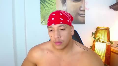 Tom muscle1 online show from December 9, 6:03 pm