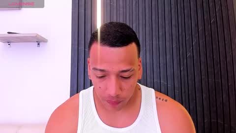 Tom muscle1 online show from October 28, 11:47 am