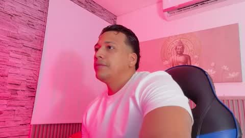 Tom muscle1 online show from February 4, 11:49 am