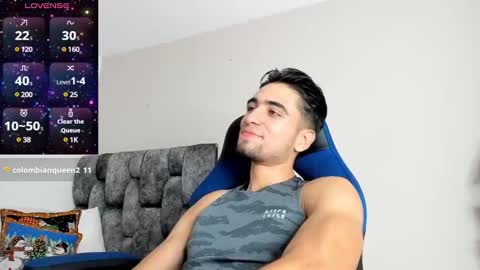 Snapshot of tom_walton chatting on December 19, 12:02 am tom online show from December 19, 12:02 am