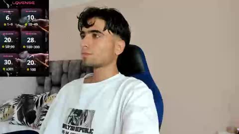 Snapshot of tom_walton chatting on October 26, 9:31 pm tom online show from October 26, 9:31 pm