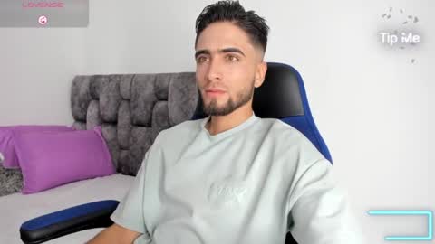 tom online show from July 12, 6:21 pm