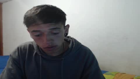 Snapshot of tomas_turbado_ chatting on March 13, 7:15 am tomas_turbado_ online show from March 13, 7:15 am