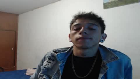 Snapshot of tomas_turbado_ chatting on March 20, 5:01 am tomas_turbado_ online show from March 20, 5:01 am