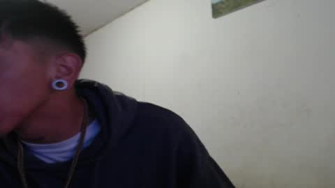 Snapshot of tomas_turbado_ chatting on March 31, 4:46 am tomas_turbado_ online show from March 31, 4:46 am