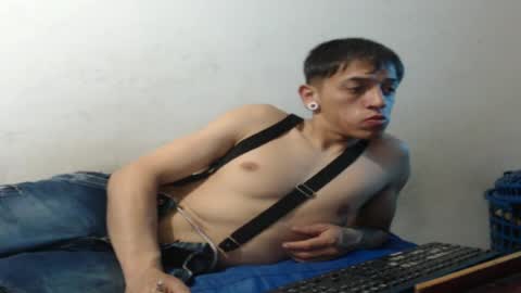 Snapshot of tomas_turbado_ chatting on April 9, 6:13 am tomas_turbado_ online show from April 9, 6:13 am