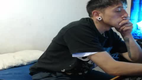 Snapshot of tomas_turbado_ chatting on April 14, 5:46 am tomas_turbado_ online show from April 14, 5:46 am