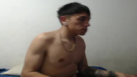 Snapshot of tomas_turbado_ chatting on April 19, 6:35 am tomas_turbado_ online show from April 19, 6:35 am
