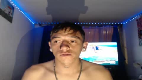 Snapshot of tomas_turbado_ chatting on May 20, 2:40 am tomas_turbado_ online show from May 20, 2:40 am