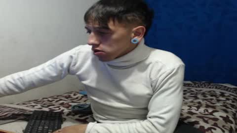 Snapshot of tomas_turbado_ chatting on July 22, 2:25 am tomas_turbado_ online show from July 22, 2:25 am