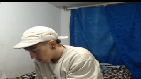 Snapshot of tomas_turbado_ chatting on July 27, 2:07 am tomas_turbado_ online show from July 27, 2:07 am