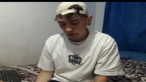 Snapshot of tomas_turbado_ chatting on July 28, 5:14 am tomas_turbado_ online show from July 28, 5:14 am
