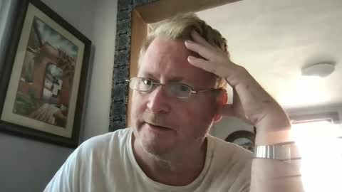 Snapshot of tomascausa chatting on December 11, 6:31 pm Hola online show from December 11, 6:31 pm