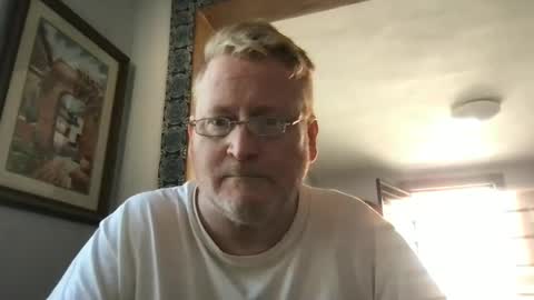 Snapshot of tomascausa chatting on January 7, 6:24 pm Hola online show from January 7, 6:24 pm