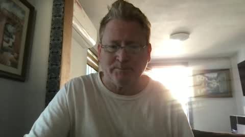 Snapshot of tomascausa chatting on January 24, 5:32 pm Hola online show from January 24, 5:32 pm