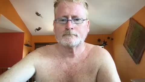 Snapshot of tomascausa chatting on September 23, 6:11 pm Hola online show from September 23, 6:11 pm