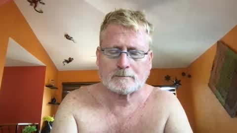 Snapshot of tomascausa chatting on September 25, 6:33 pm Hola online show from September 25, 6:33 pm