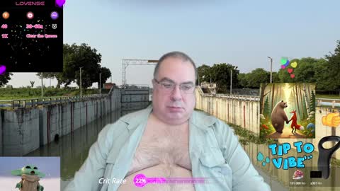 Snapshot of tomaz62a chatting on January 17, 10:23 pm Tomaz62a online show from January 17, 10:23 pm