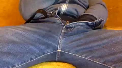 tombi125 online show from October 9, 4:38 pm