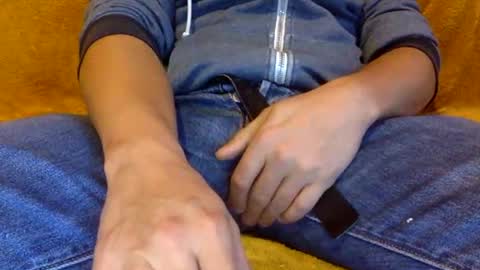 tombi125 online show from October 12, 4:50 pm