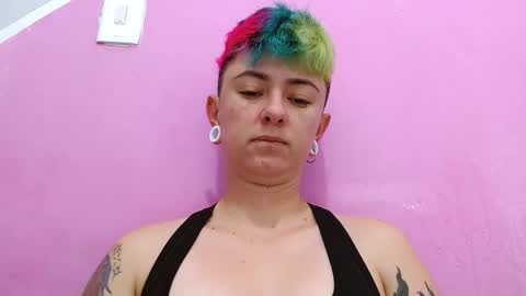 Snapshot of tomboyblue chatting on September 26, 1:37 pm Blue online show from September 26, 1:37 pm