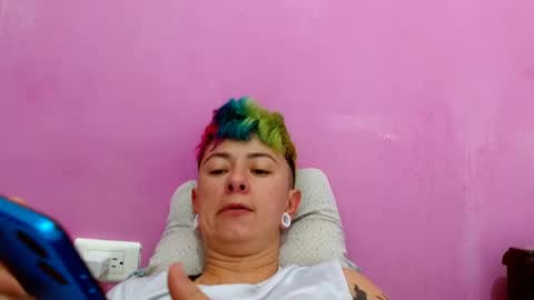 Snapshot of tomboyblue chatting on October 5, 4:05 pm Blue online show from October 5, 4:05 pm