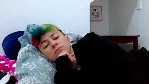 Snapshot of tomboyblue chatting on October 8, 2:04 pm Blue online show from October 8, 2:04 pm