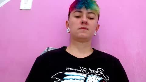 Snapshot of tomboyblue chatting on October 16, 7:15 pm Blue online show from October 16, 7:15 pm