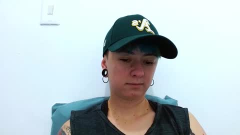 Snapshot of tomboyblue chatting on November 13, 7:46 pm Blue online show from November 13, 7:46 pm