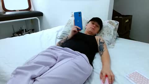 Blue online show from February 13, 2:46 pm