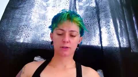 Snapshot of tomboyblue chatting on April 17, 3:15 pm Blue online show from April 17, 3:15 pm