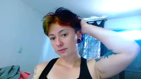 Snapshot of tomboyblue chatting on April 20, 5:05 pm Blue online show from April 20, 5:05 pm