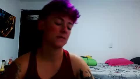 Snapshot of tomboyblue chatting on May 15, 6:37 pm Blue online show from May 15, 6:37 pm