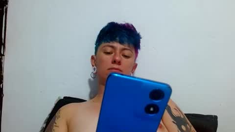 Snapshot of tomboyblue chatting on June 9, 6:41 pm Blue online show from June 9, 6:41 pm