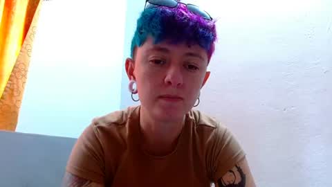 Snapshot of tomboyblue chatting on July 2, 7:42 pm Blue online show from July 2, 7:42 pm
