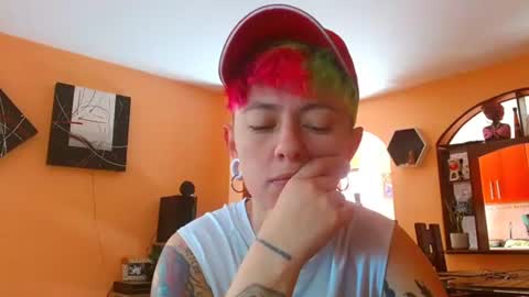 Snapshot of tomboyblue chatting on July 13, 8:44 pm Blue online show from July 13, 8:44 pm