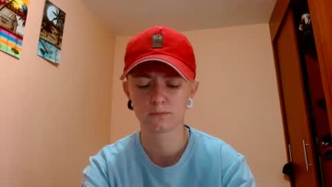 Snapshot of tomboyblue chatting on July 28, 7:39 pm Blue online show from July 28, 7:39 pm