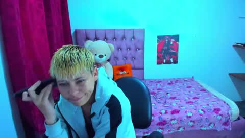 tomboygirl69 online show from January 4, 5:47 pm