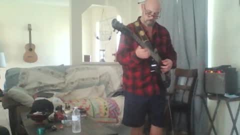 Snapshot of tomcatsawyer chatting on November 17, 5:08 pm sirmuggsalot online show from November 17, 5:08 pm