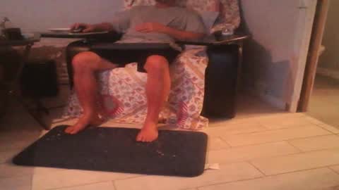 Snapshot of tomcatsawyer chatting on November 22, 12:42 am sirmuggsalot online show from November 22, 12:42 am