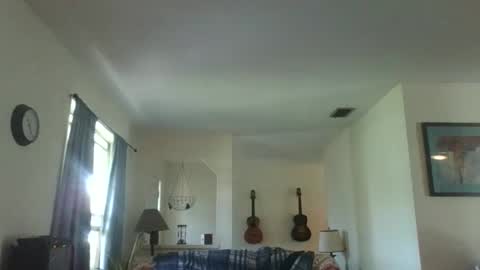 Snapshot of tomcatsawyer chatting on December 5, 3:20 pm sirmuggsalot online show from December 5, 3:20 pm