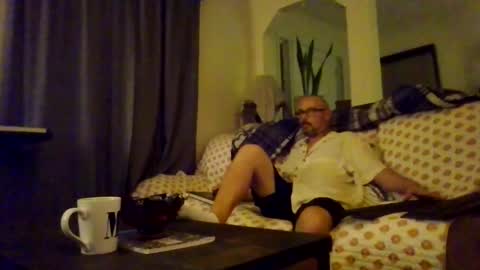sirmuggsalot online show from April 27, 3:59 am