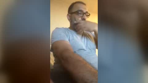 tomcop11111 online show from July 10, 2:38 am
